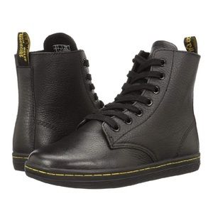 Dr Martens Leyton Boots